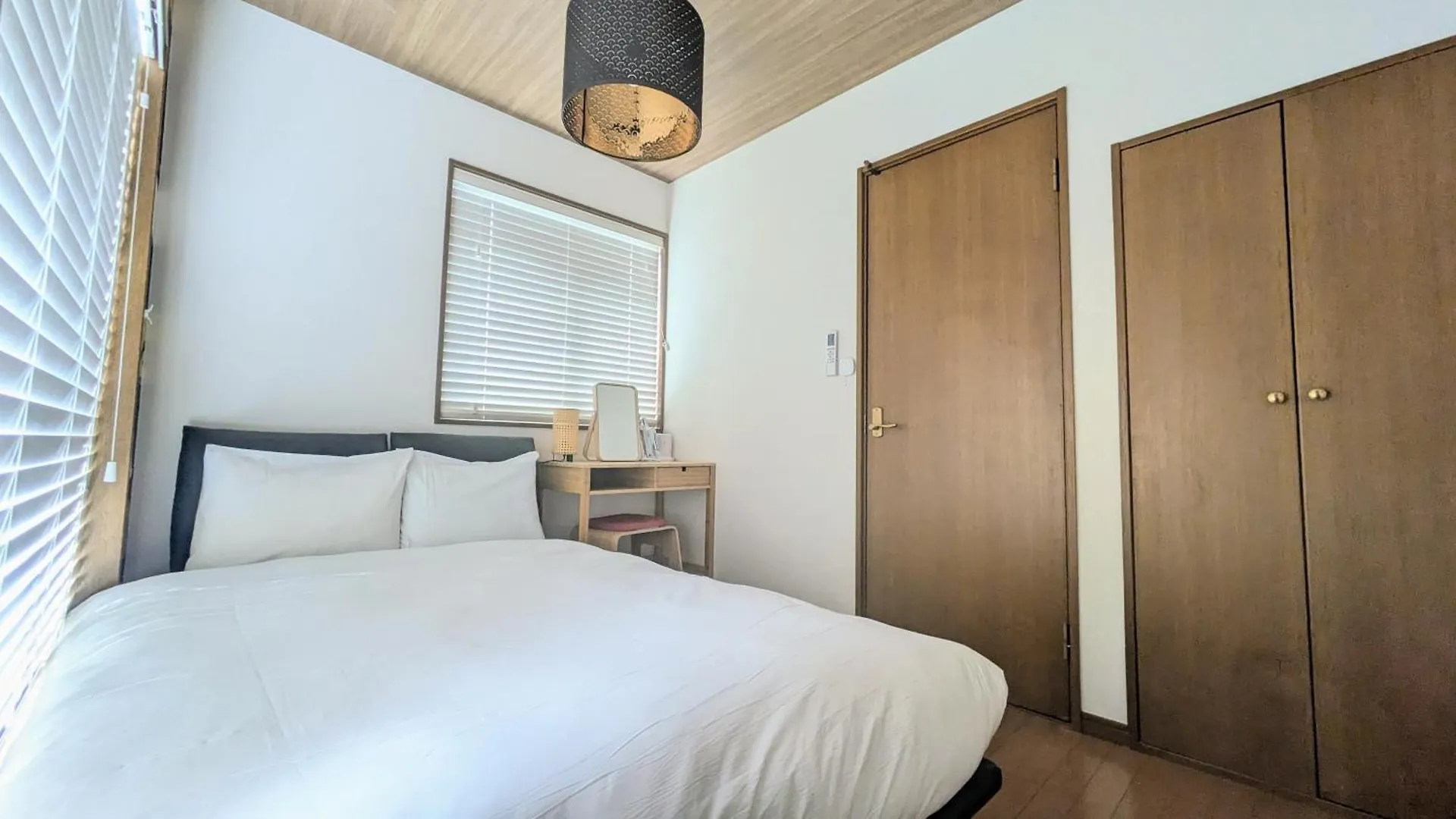 Aoto Kachofugetsu Apartment Tokyo