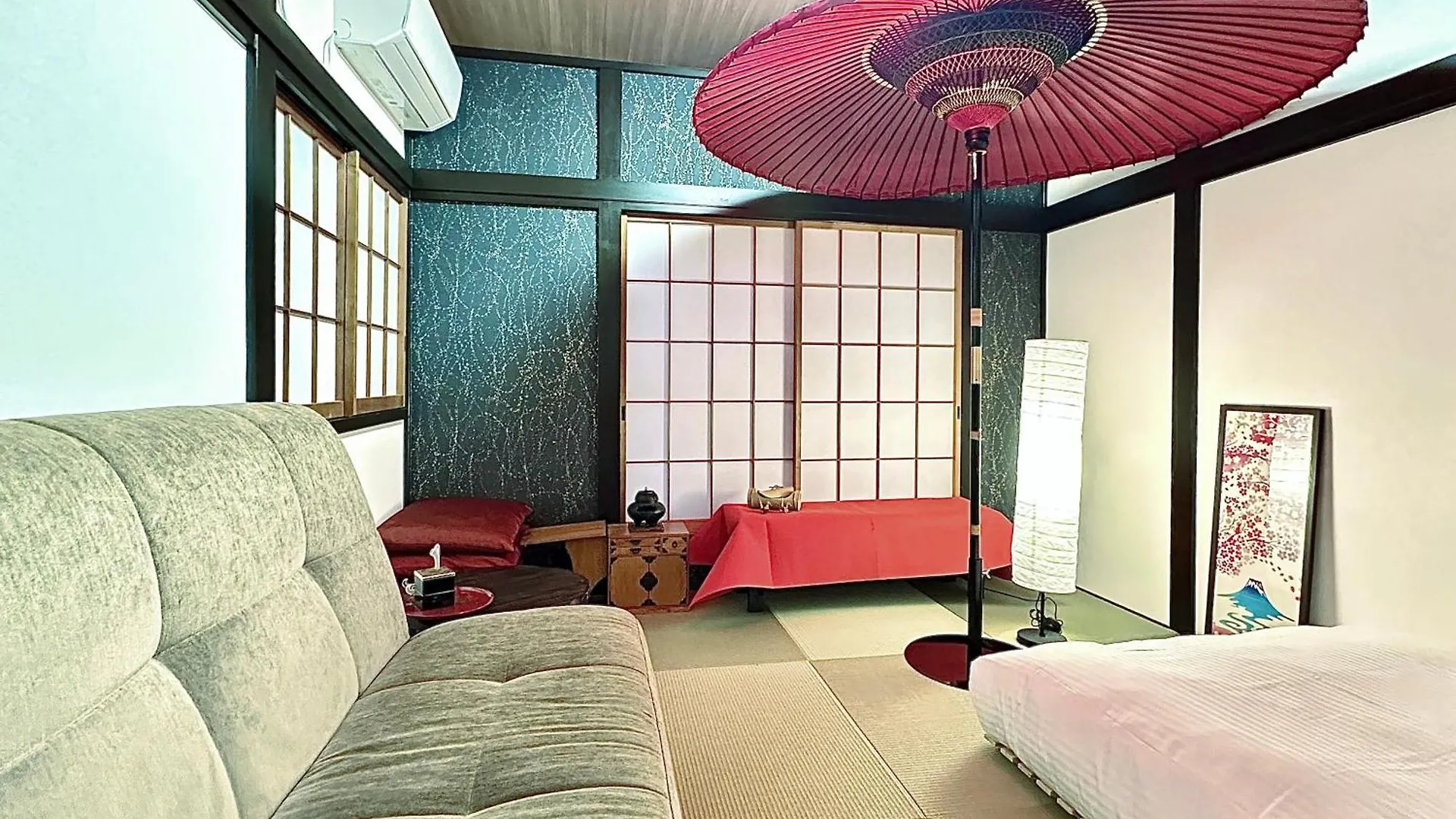 Aoto Kachofugetsu Apartment Tokyo