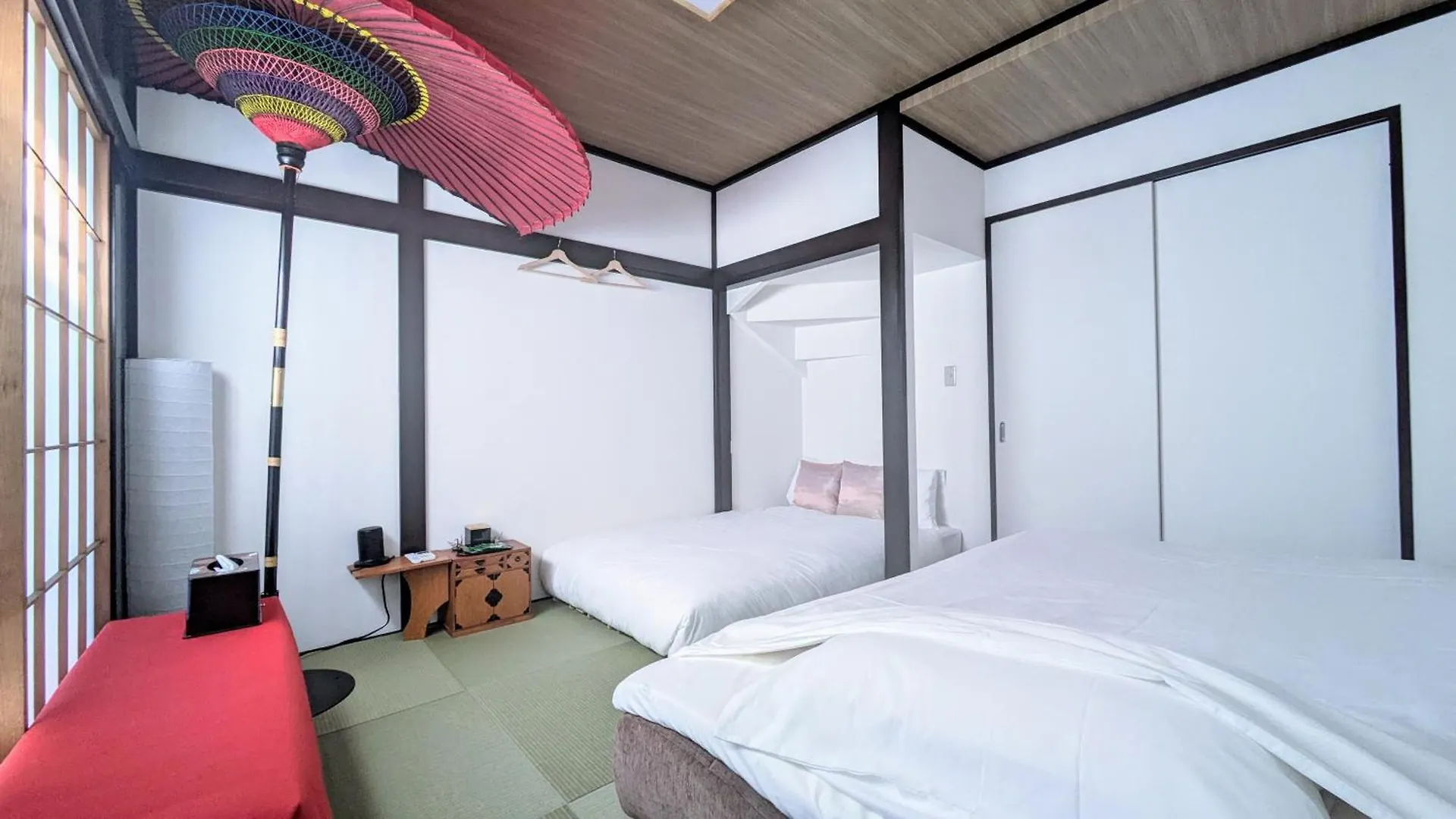 Aoto Kachofugetsu Apartment Tokyo