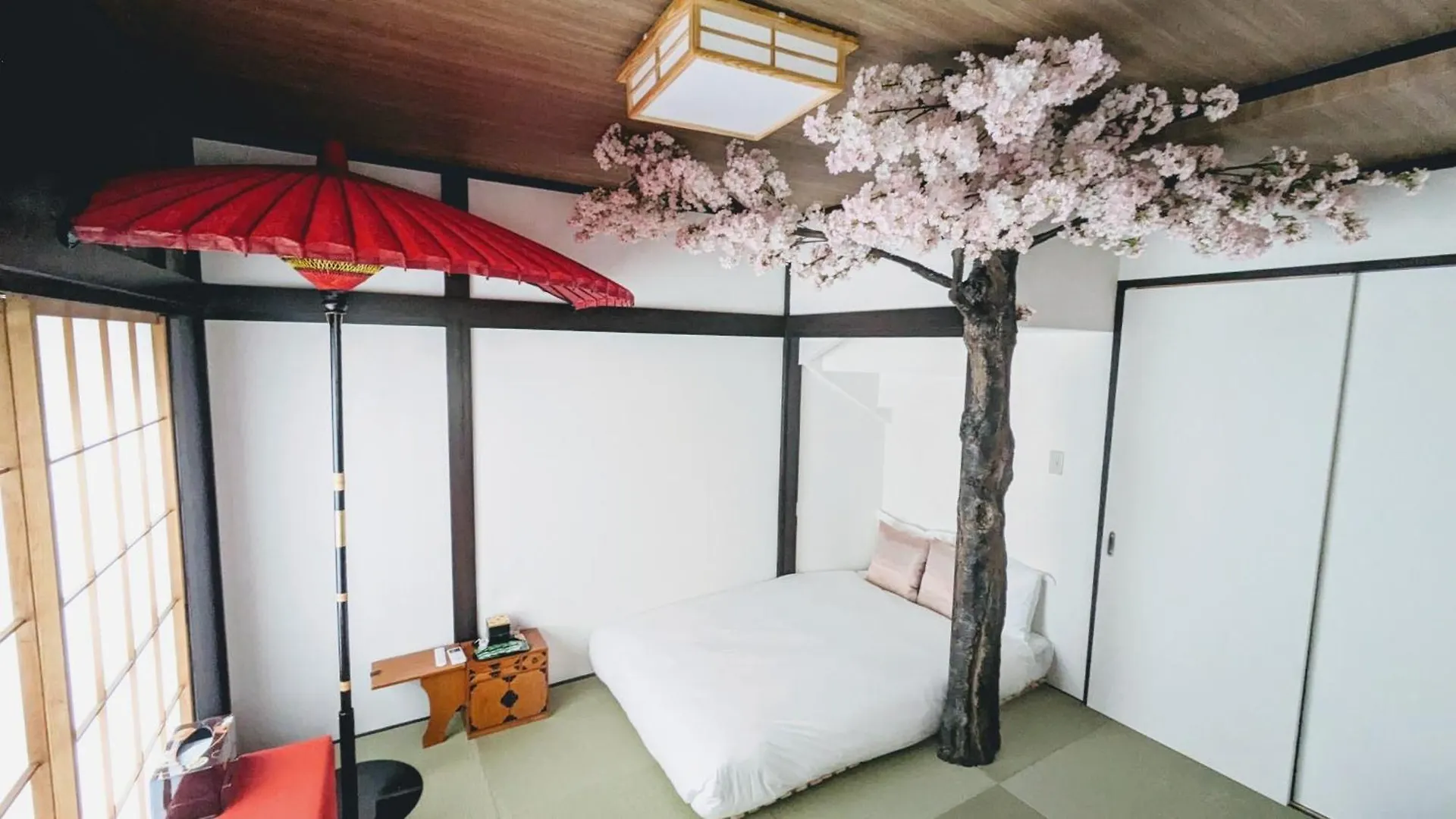 Aoto Kachofugetsu Apartment Tokyo Japan