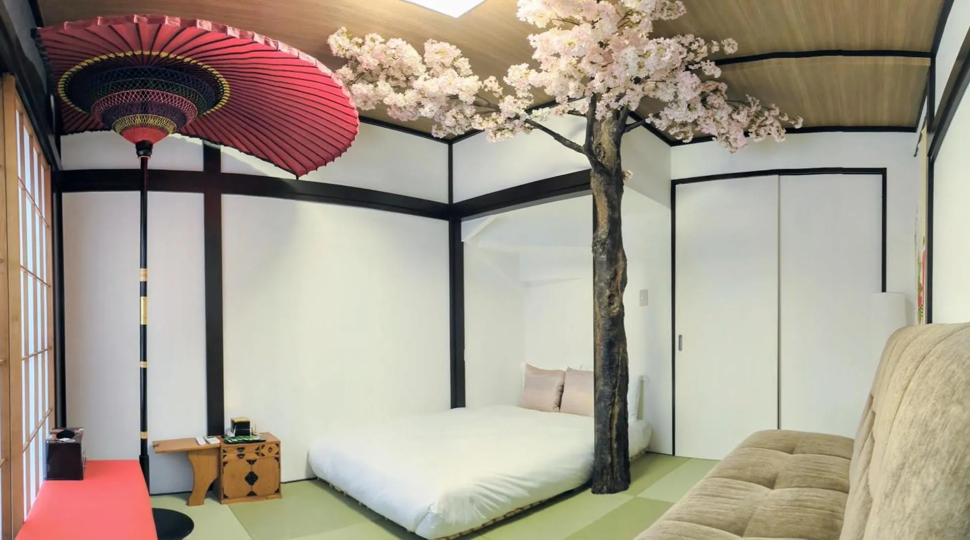 Aoto Kachofugetsu Apartment Tokyo